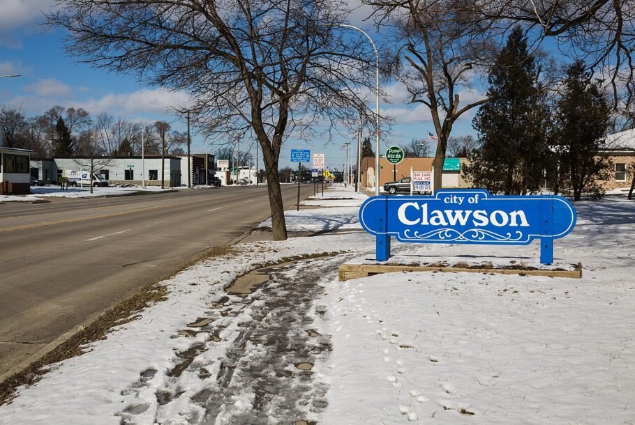 Clawson